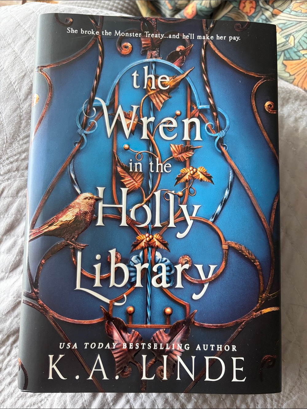 5/$25 The Wren in the Holly Library - K.A. Linde